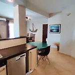 Апартаменты Quiet Luxury Near Center And Port