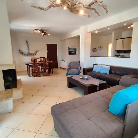 Quiet Luxury Near Center And Port Apartment