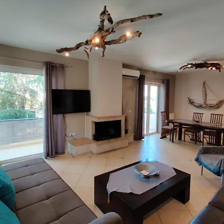 Quiet Luxury Near Center And Port Nauplion