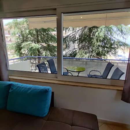 Quiet Luxury Near Center And Port *